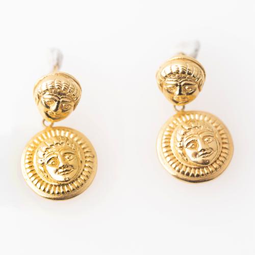 Italian earrings after Roman models.