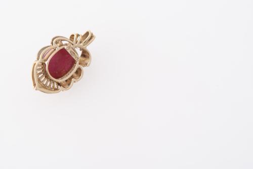 Thai-style pendant with ruby and zircons.