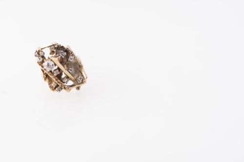 Diamonds ring