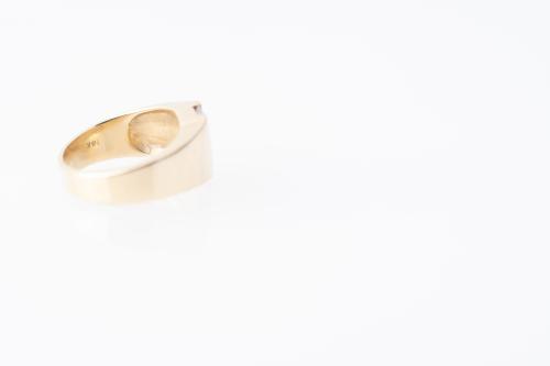 Diamonds ring