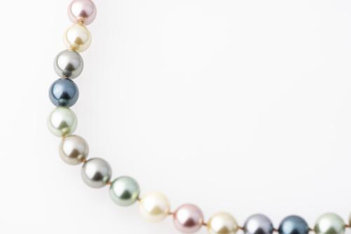 Pearls necklace and bracelet set