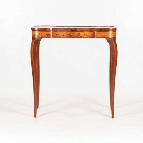 Noucentista-style desk, 20th century.