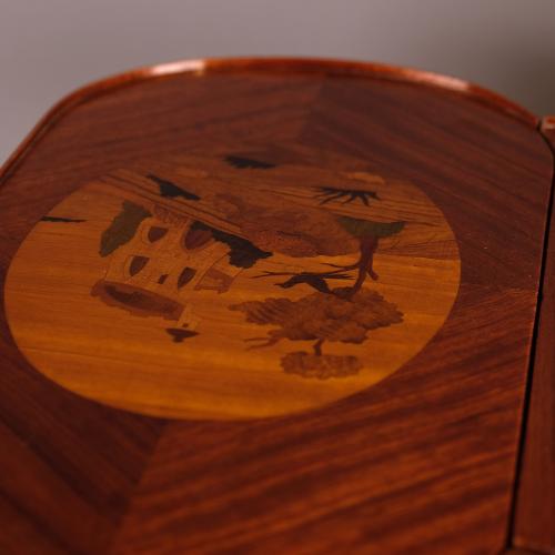Noucentista-style desk, 20th century.