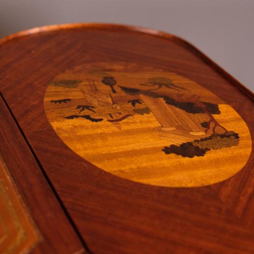 Noucentista-style desk, 20th century.