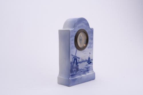 Lot of eleven table clocks, 20th century.