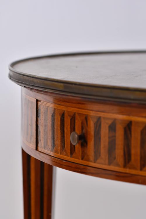 Louis XVI style gueridon, 20th century.