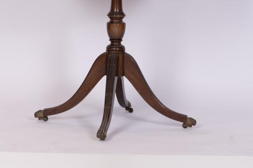 Regency display table, 19th century.