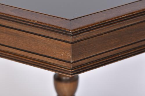 Regency display table, 19th century.