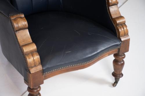 Victorian-style armchair, 20th century.