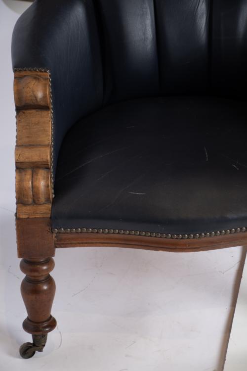Victorian-style armchair, 20th century.