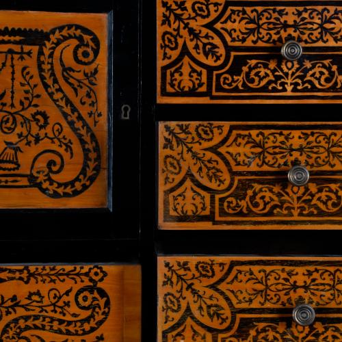 Alphonsine desk with marquetry, late 19th century.