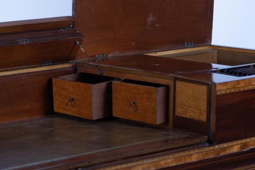 Fortepiano converted into a George IV desk, 19th century.