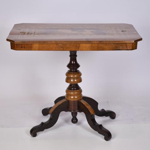 Italian pedestal table, second half of the 20th century.