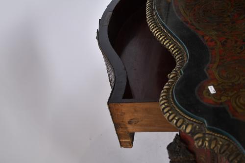 Mesa de centro Napoleón III, siglo XIX.