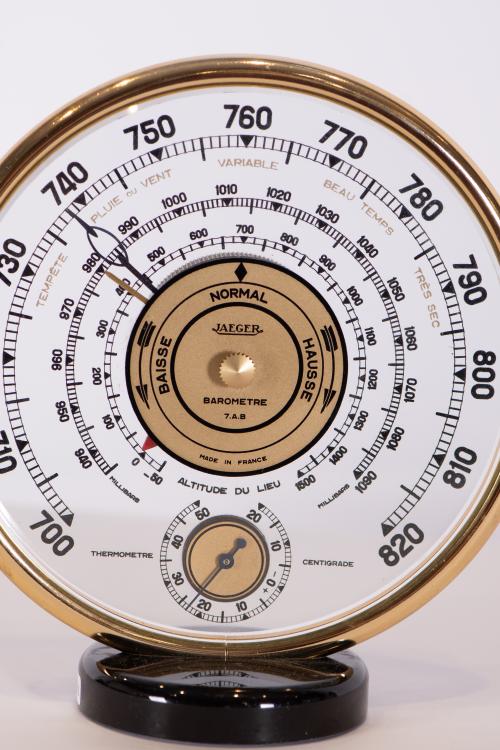 JEAGER-LECOULTRE.  Table barometer, mid 20th century.