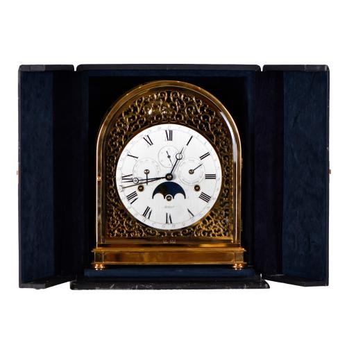 KIENINGER.Table clock, 20th century.