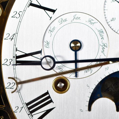 KIENINGER.Table clock, 20th century.