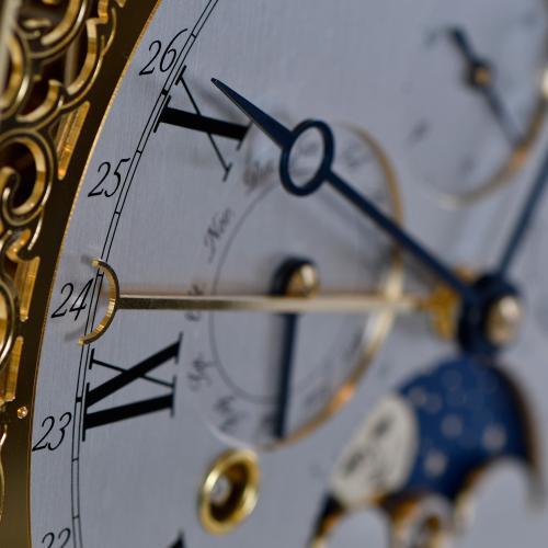 KIENINGER.Table clock, 20th century.