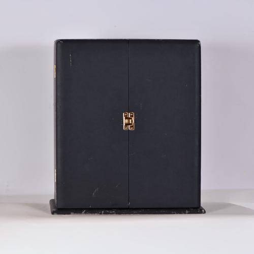 KIENINGER.Table clock, 20th century.