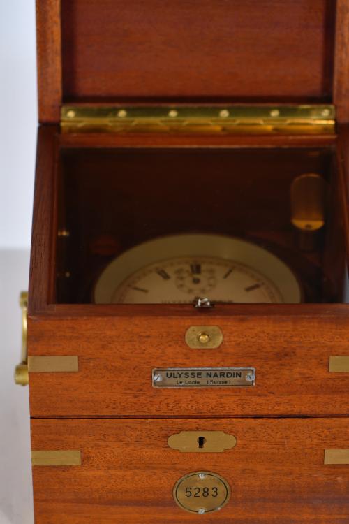 ULYSSE NARDIN.  Ship&#39;s chronometer clock, 1944.