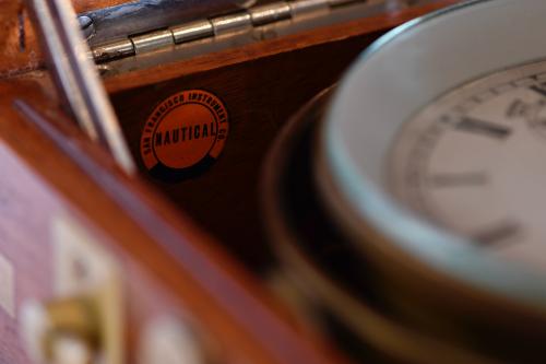 ULYSSE NARDIN.  Reloj cronómetro de barco, 1944.