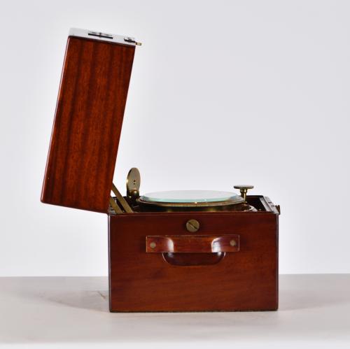 POLJOT. Ship's chronometer clock, circa 1947–1970.