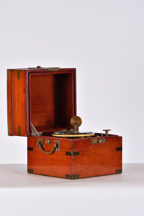 POLJOT. Ship&#39;s chronometer clock, circa 1947-1970.