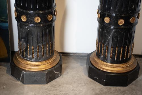 Pareja de peanas, probablemente italianas, circa 1960.