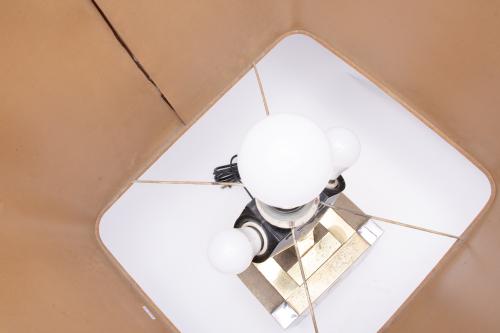 ATTR. TO RIZZO (1928 - 2013). Table lamp.