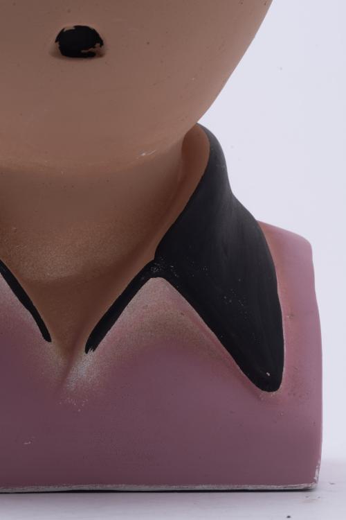 Tintin bust.