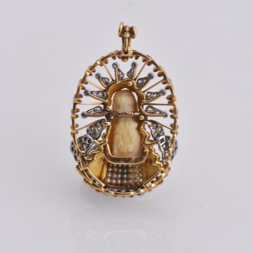 J. Roca. Pendant with a depiction of Madonna.