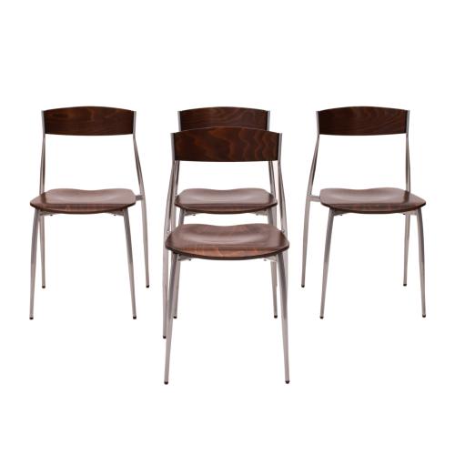 Conjunto de cuatro sillas siguiendo modelos nórdicos, circa 1960.