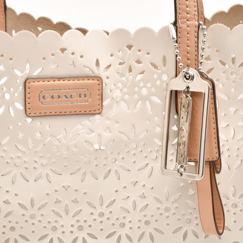 COACH. Metro Eyelet