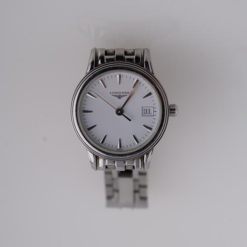 Women&#39;s watch. Flagship. 