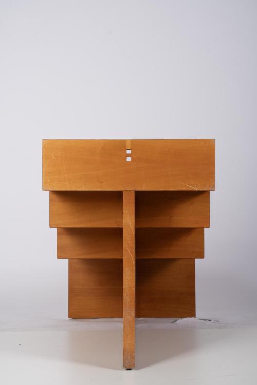 JAUME TRESSERRA (BARCELONA, 1943) Side table