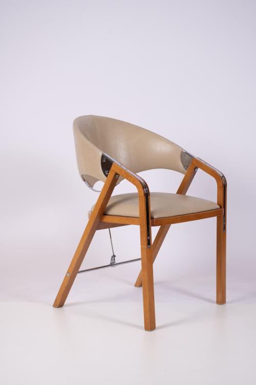 JAUME TRESSERRA (BARCELONA, 1943) Conjunto de 4 sillas "Spi