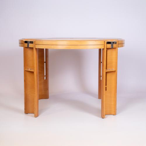 JAUME TRESSERRA (BARCELONA, 1943) &#39;Jocker&#39; table and chairs