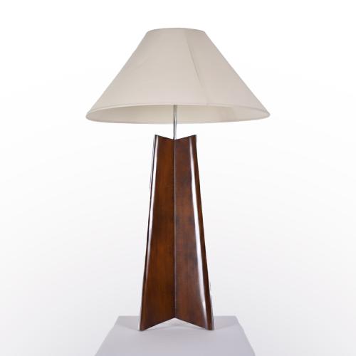 JAUME TRESSERRA (BARCELONA, 1943) Tripod table lamp