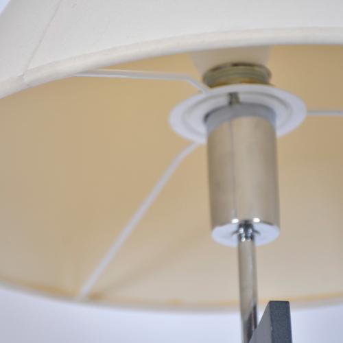 JAUME TRESSERRA (BARCELONA, 1943) Dimmable table lamp.
