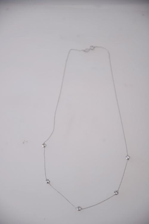 Diamonds choker