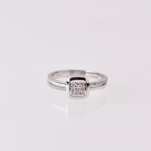 Diamonds ring