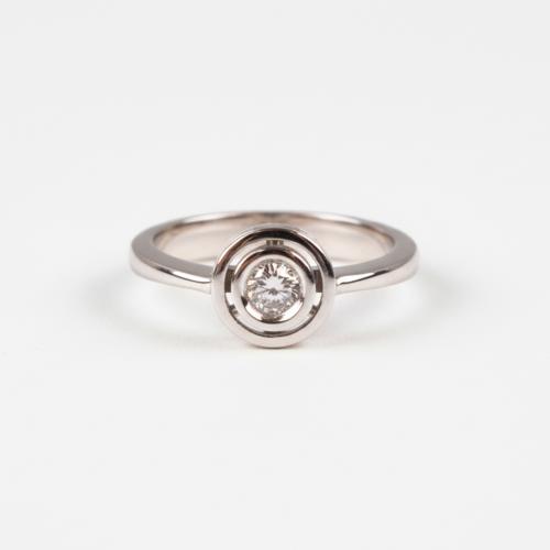 Solitaire ring