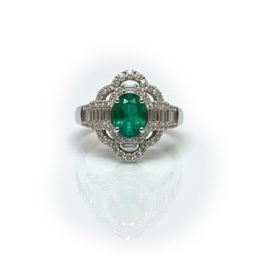 Emerald and diamonds ring.