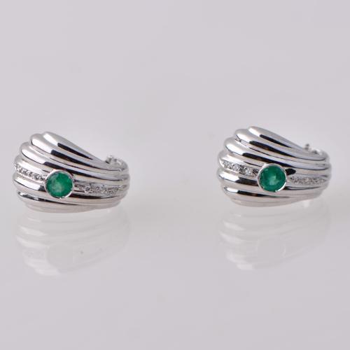 Fan earrings
