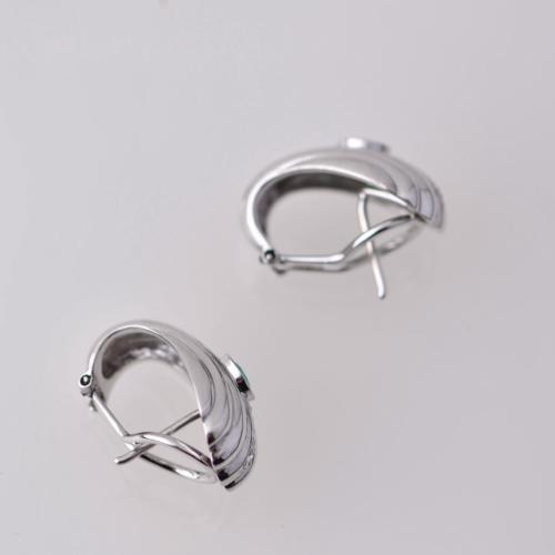 Fan earrings