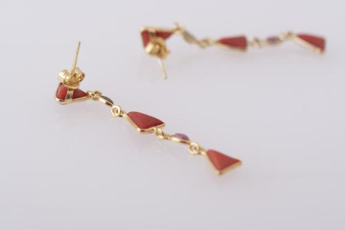 Triangular pendant earrings