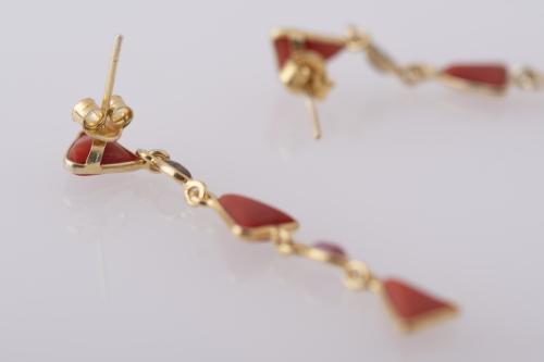 Triangular pendant earrings