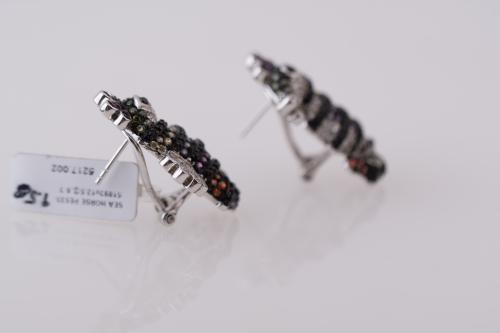 Seahorse-shaped earrings