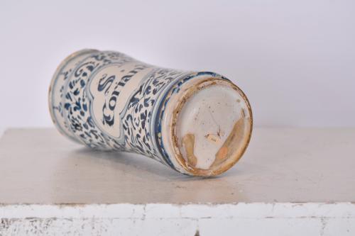 Catalan pharmacy jar, 18th century.