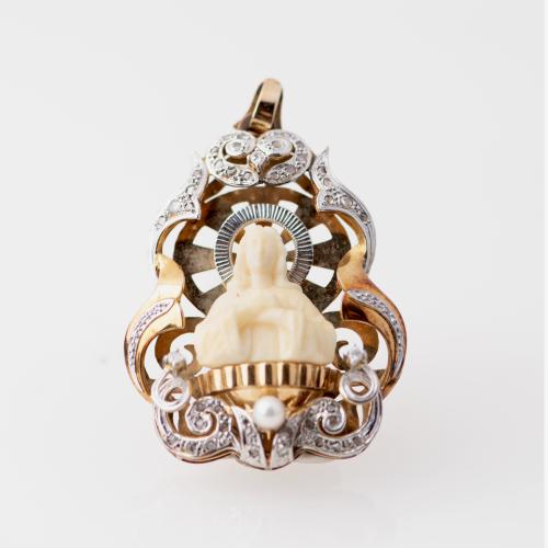 Modernist style devotional pendant, 1940's.